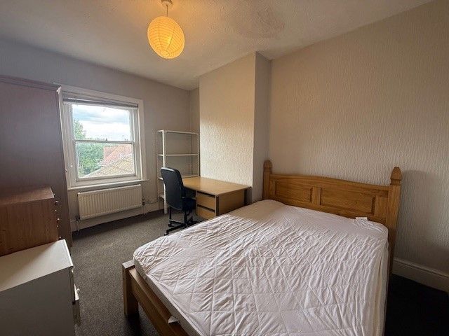 Property photo 2 of 13 Room