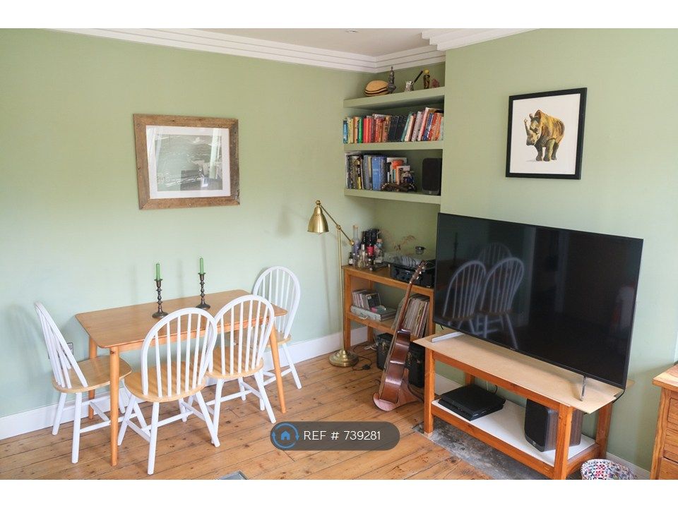 Property photo 3 of 17