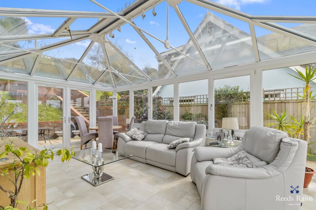 Property photo 3 of 30 Conservatory
