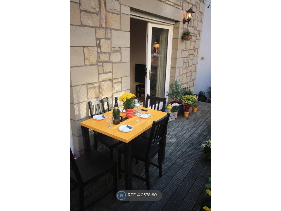 Property photo 1 of 28