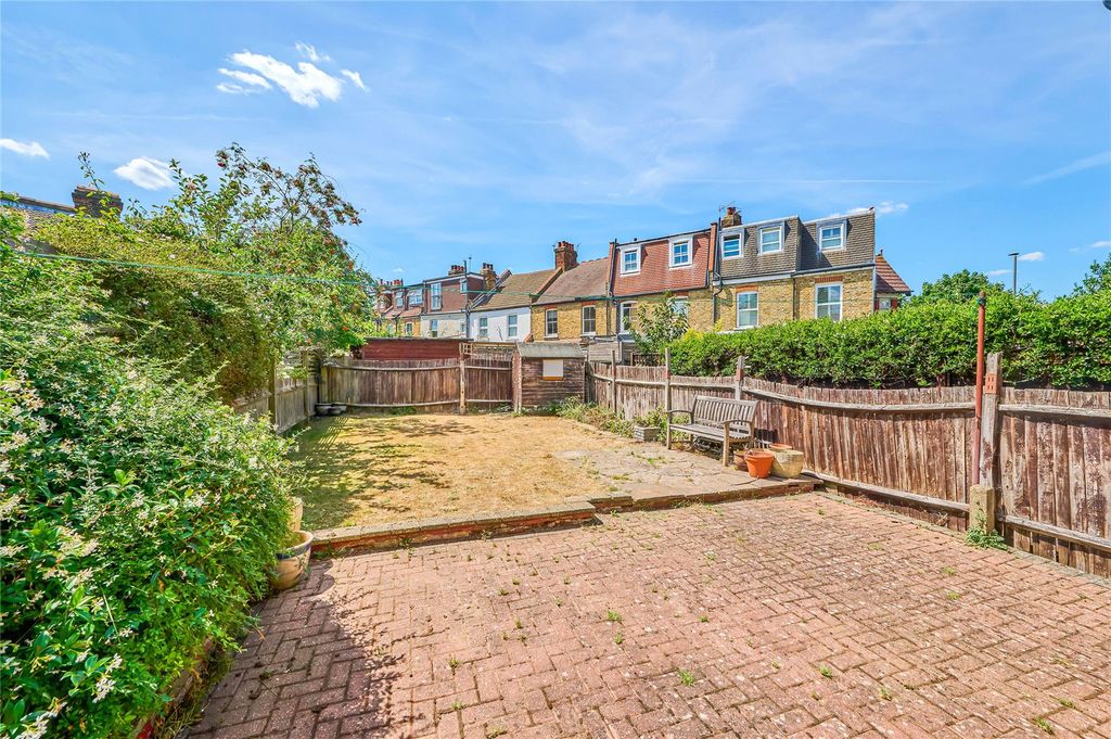 Property photo 2 of 15 Picture No. 25