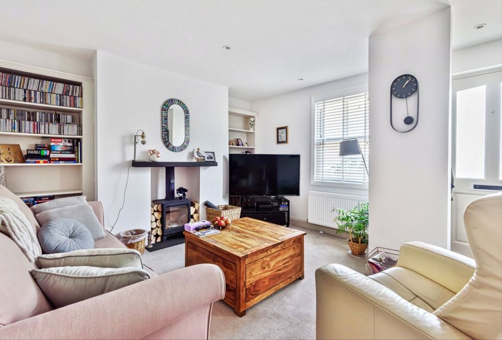 Property photo 2 of 10 Picture No. 68