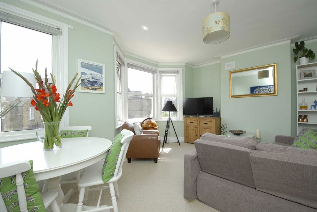 Property photo 2 of 6