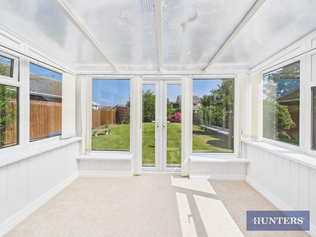 Property photo 3 of 18 Conservatory
