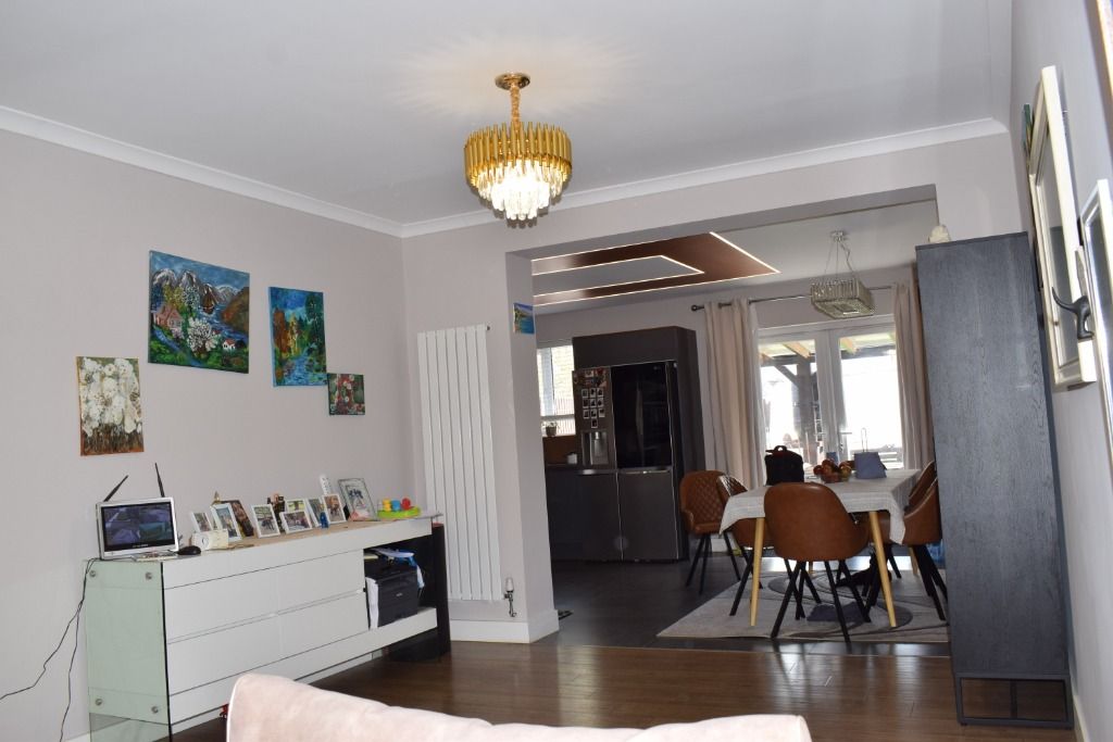 Property photo 2 of 48