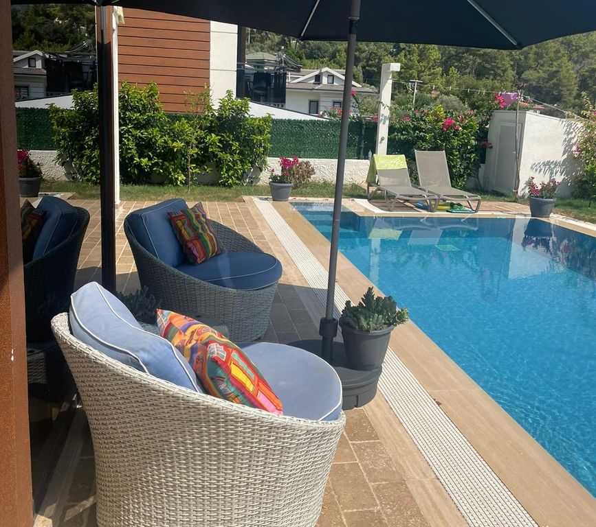 Property photo 3 of 19 Detached Luxurious Triplex Fethiye Villa For Sale - Gorgeous Private Pool With Shady Terraces And Pretty Gardens