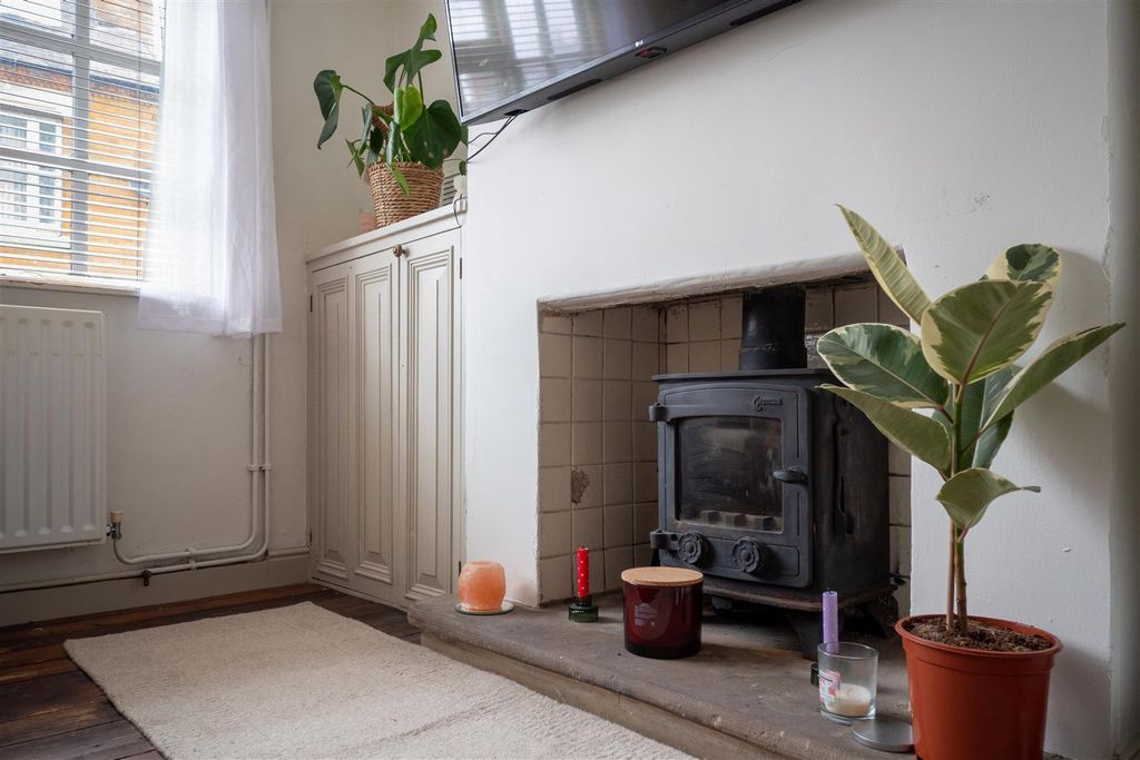 Property photo 3 of 19 Fireplace