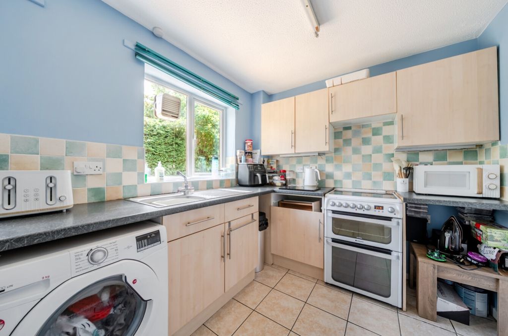 Property photo 3 of 14 8-6A75Cbd93d612-1502589-19Fdc2209E597-8-8