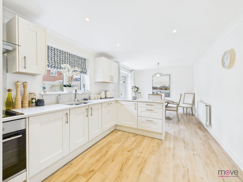 Property photo 3 of 31