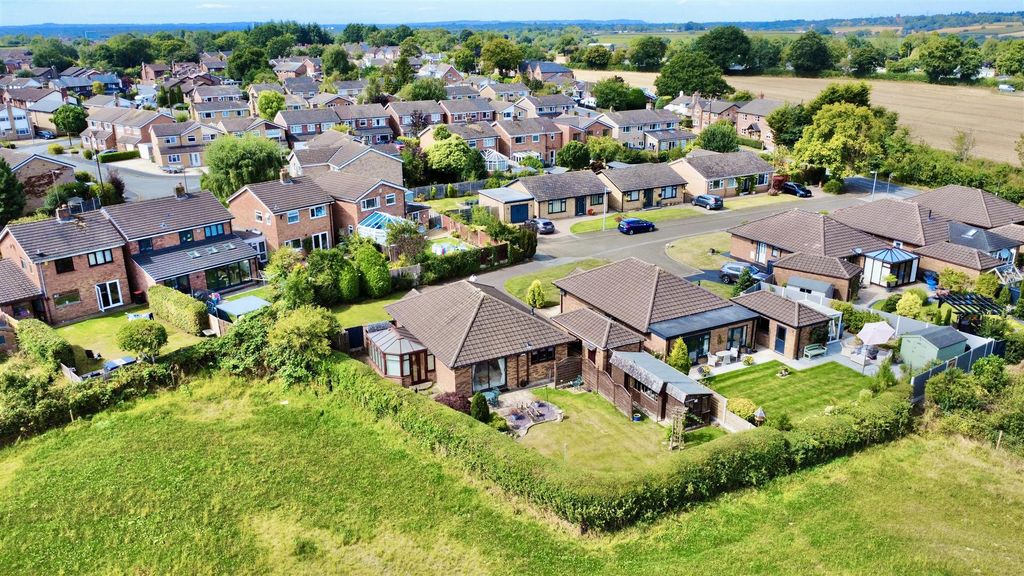 Property photo 3 of 16 Aerial Aspect