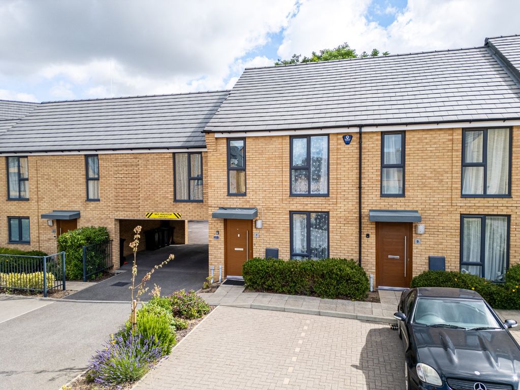 Property photo 1 of 17 5296571