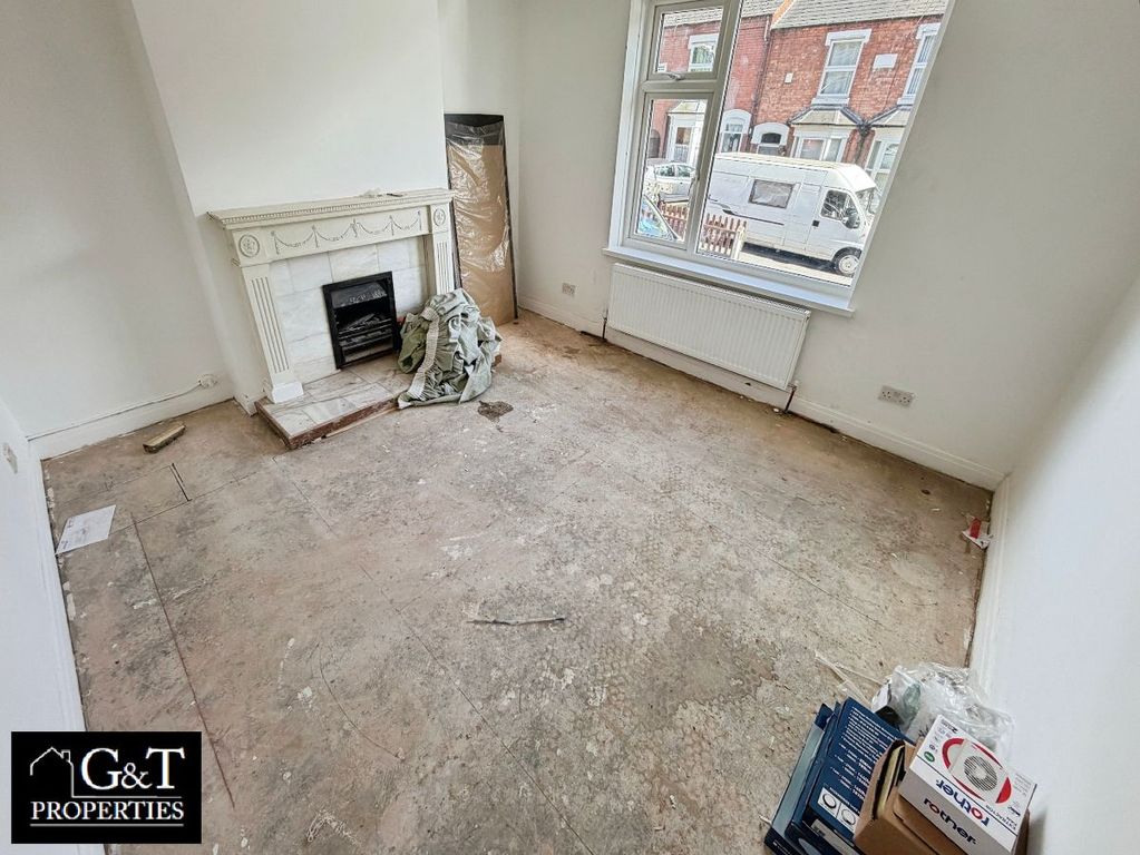 Property photo 3 of 13 Front Reception Room