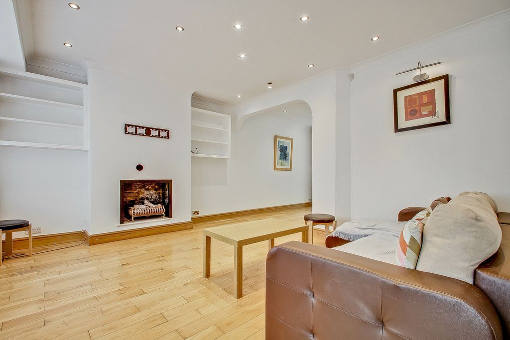 Property photo 3 of 13