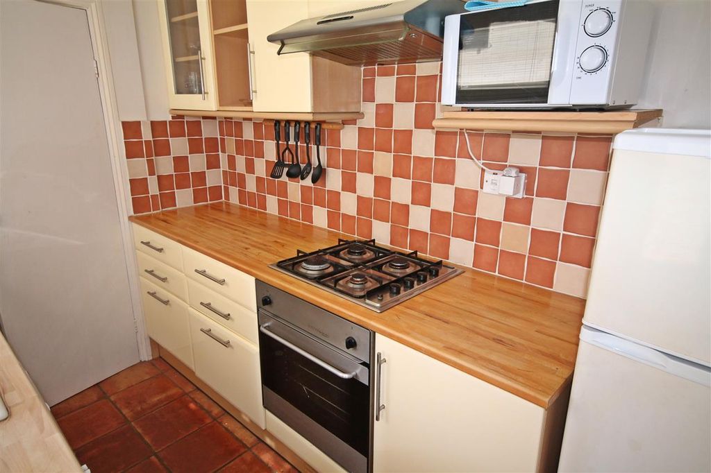 Property photo 3 of 6