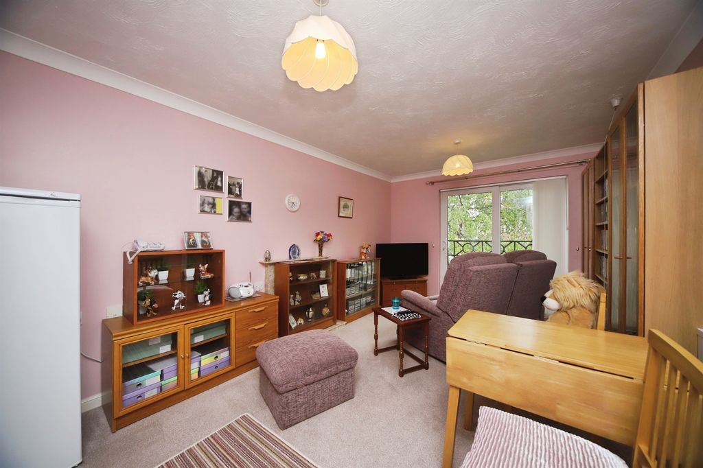 Property photo 3 of 14