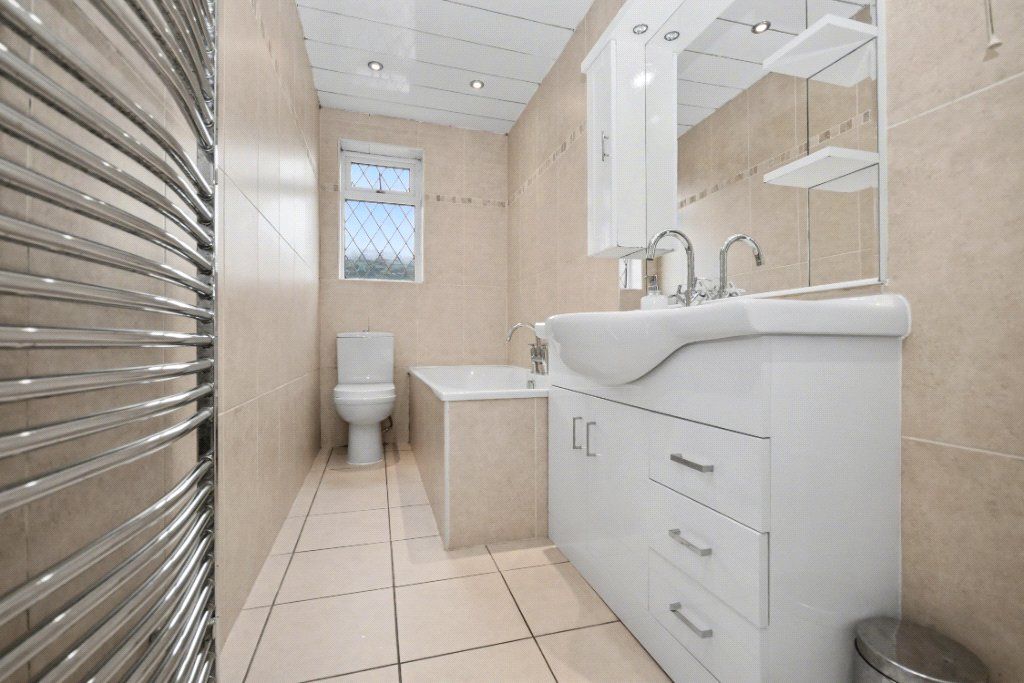 Property photo 3 of 17 Picture No. 01