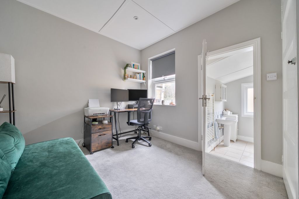 Property photo 3 of 4 Bedroom / Office