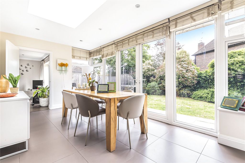 Property photo 3 of 9 Picture No. 14