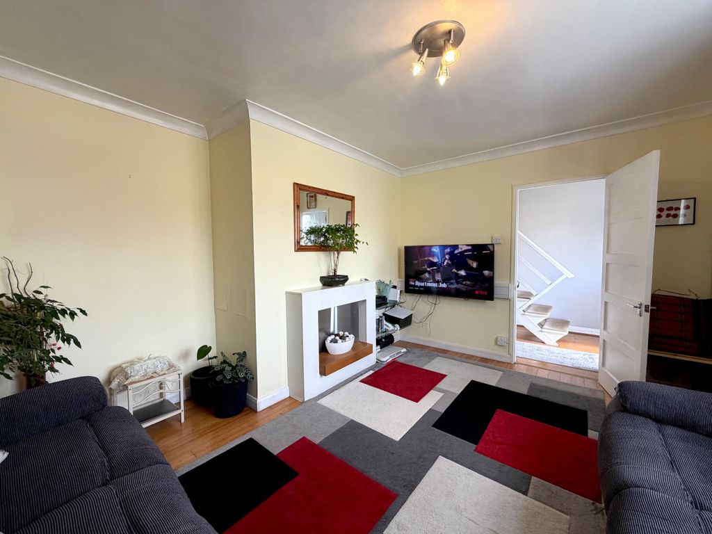 Property photo 3 of 23