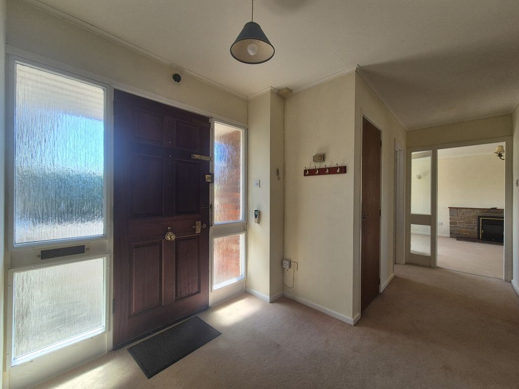 Property photo 3 of 22 Entrance