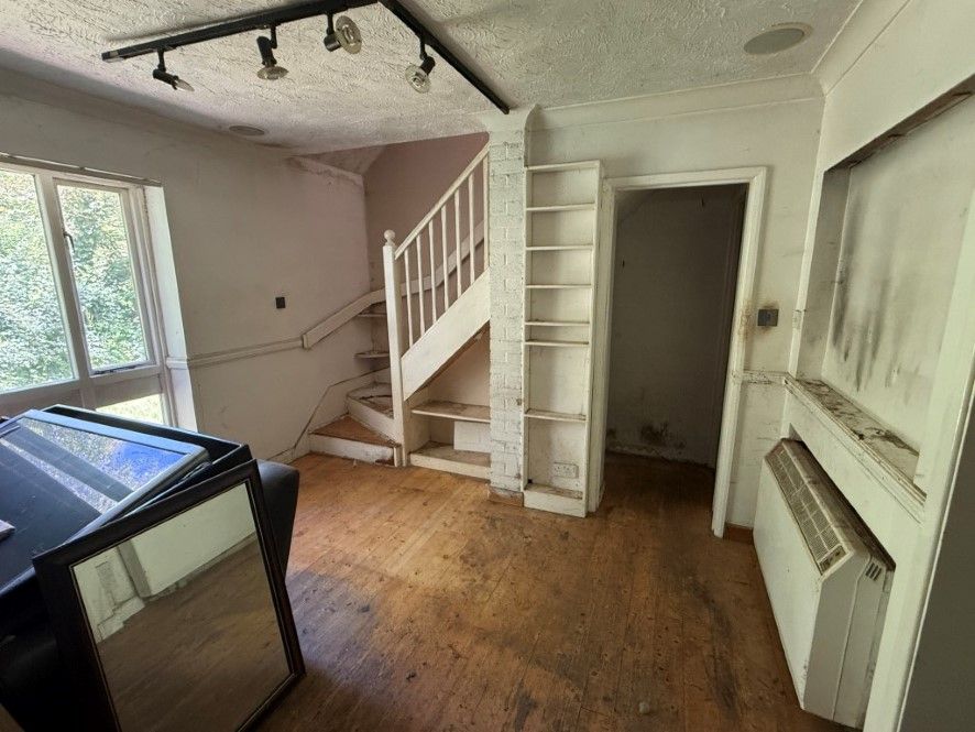 Property photo 2 of 3