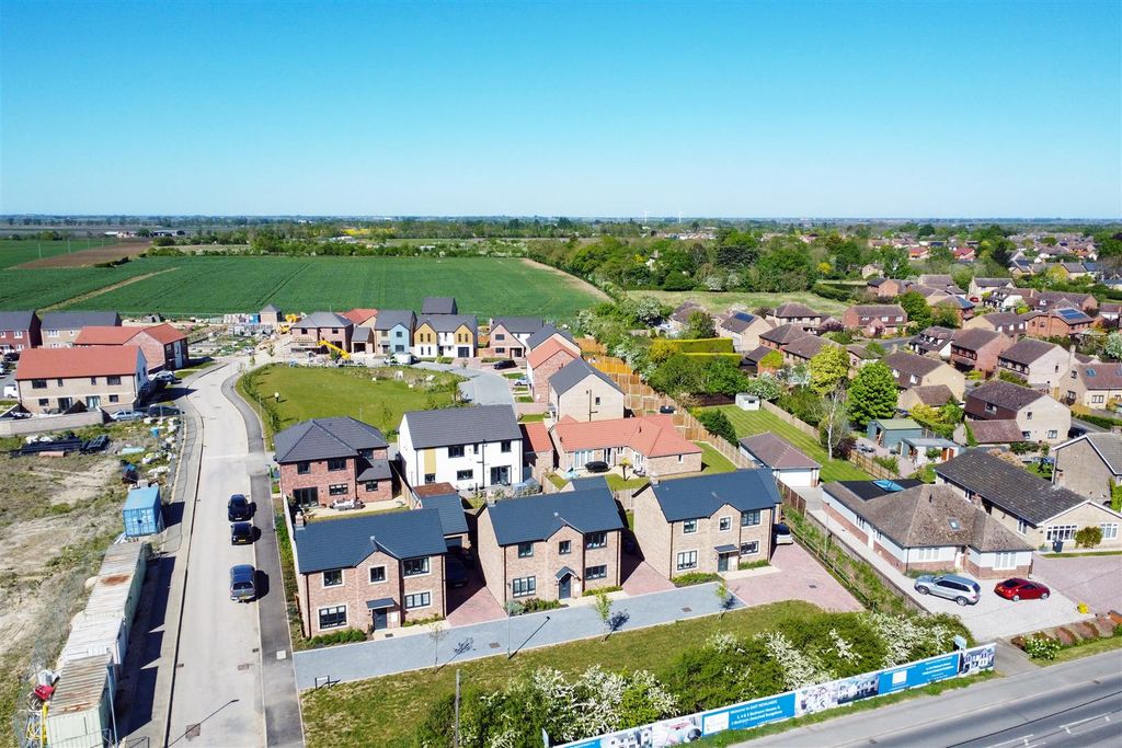 Property photo 2 of 22 Dji_0180.Jpg