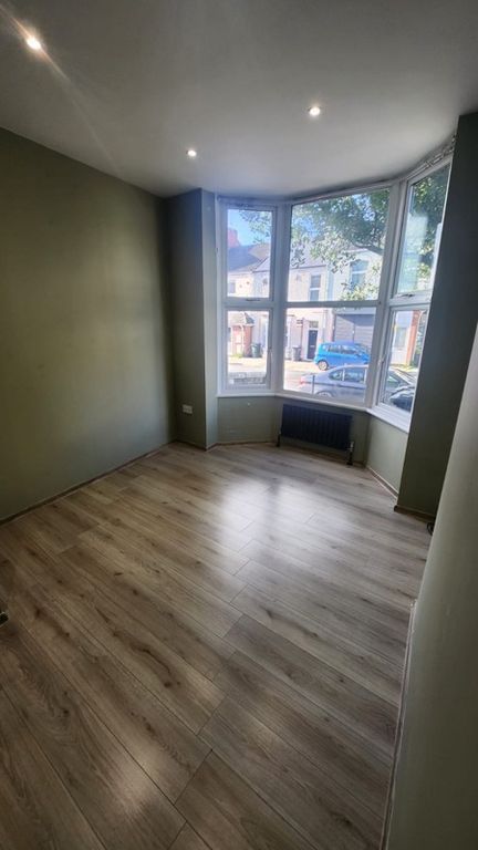 Property photo 3 of 10 Photo 2