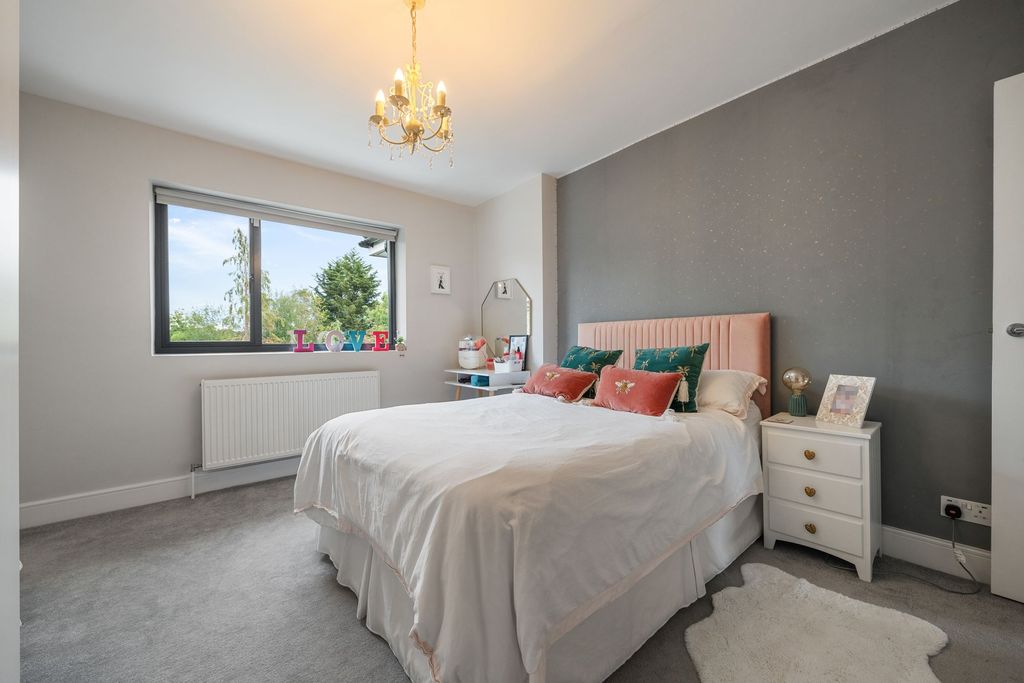 Additional image 9 of 6 bed detached house for saleEdgwarebury Lane, Edgware HA8