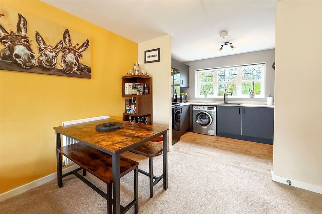 Property photo 3 of 16 Picture No. 27