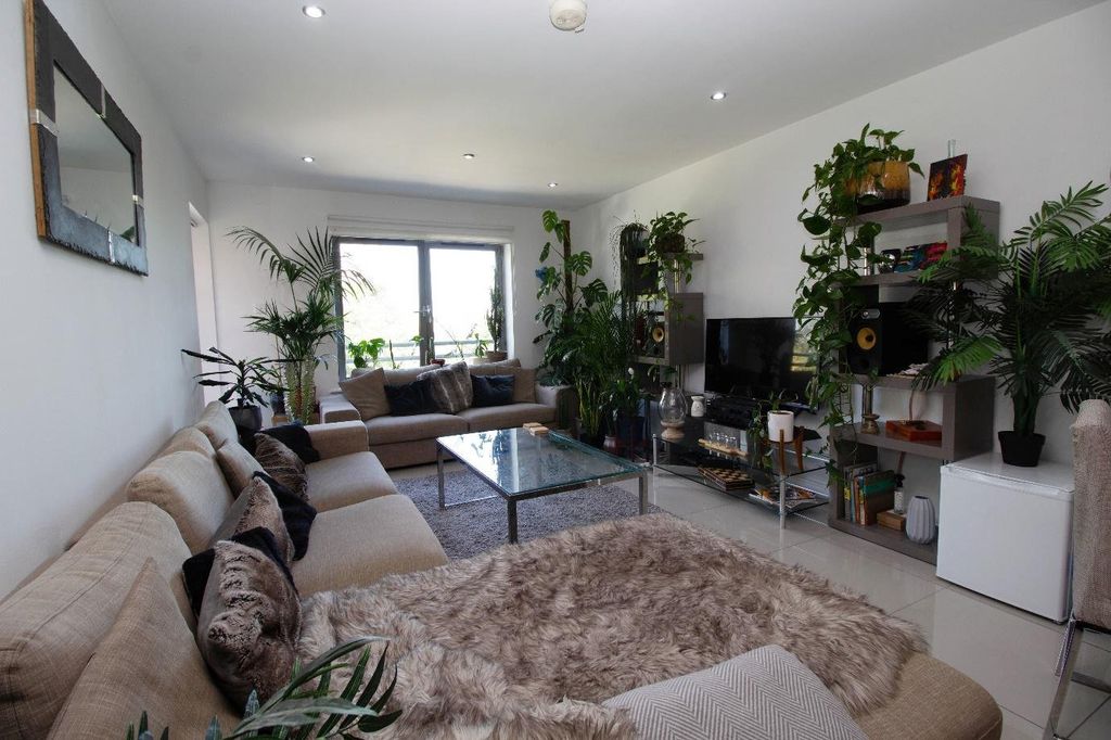 Property photo 2 of 11 Picture No. 01