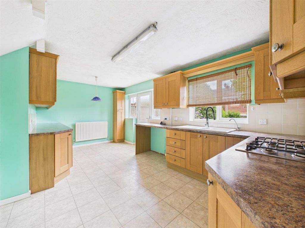 Property photo 3 of 13 Kitchen