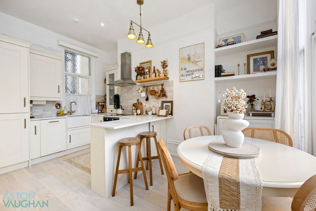 Property photo 3 of 20 4543273