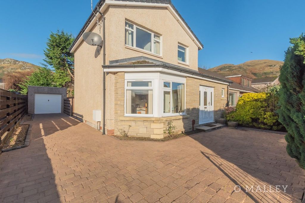 Property photo 1 of 16 External Front