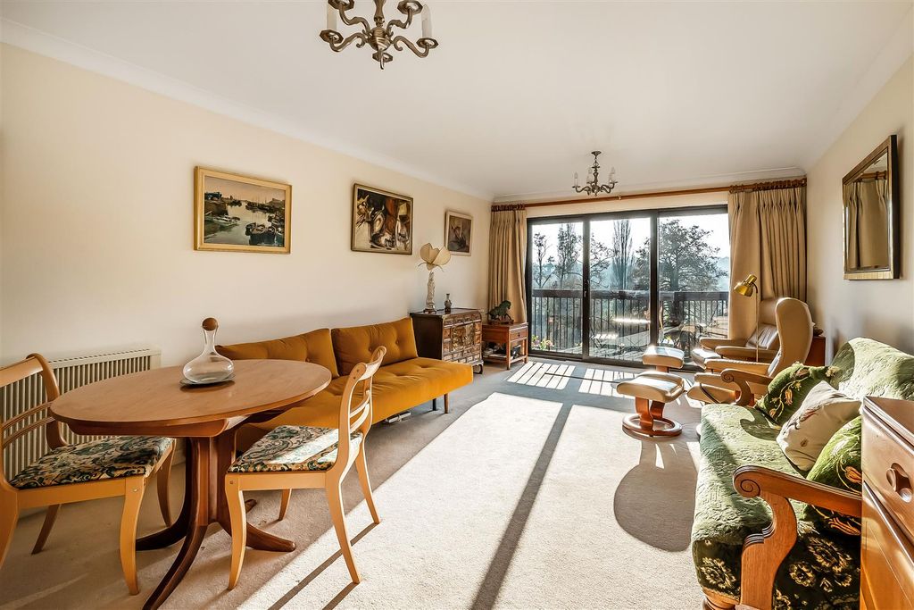 Property photo 3 of 18 9-Campbell-Court-13.Jpg