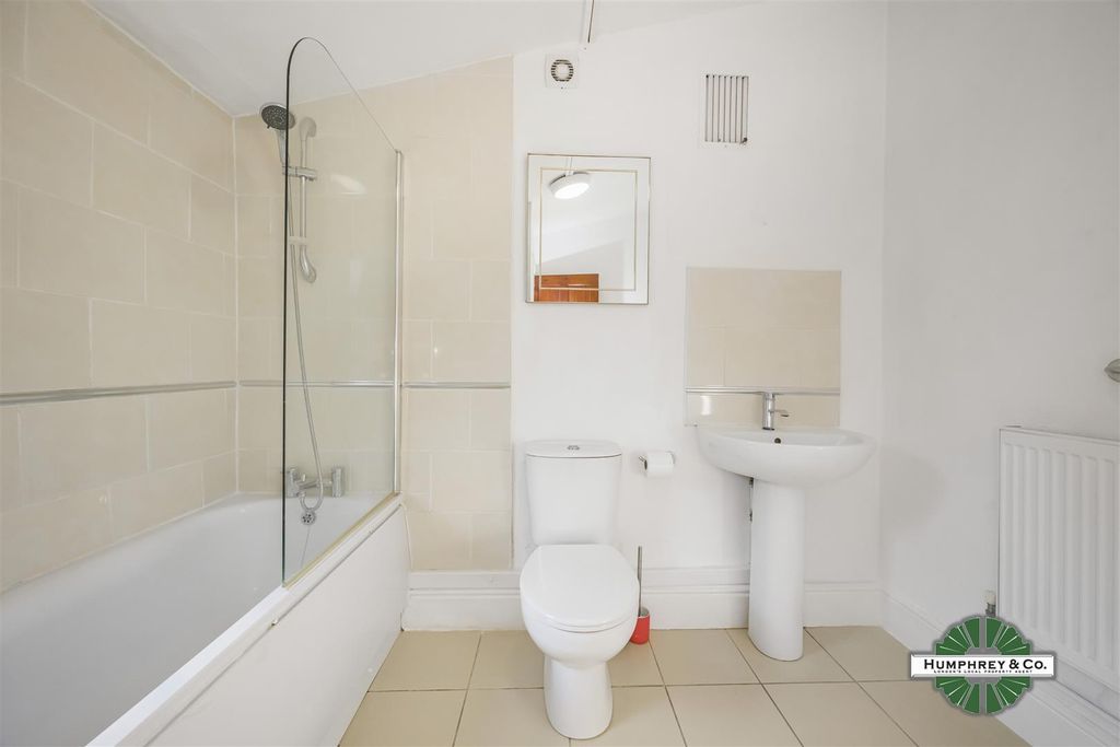 Property photo 2 of 13 41   Leonard Rd -007.Jpg