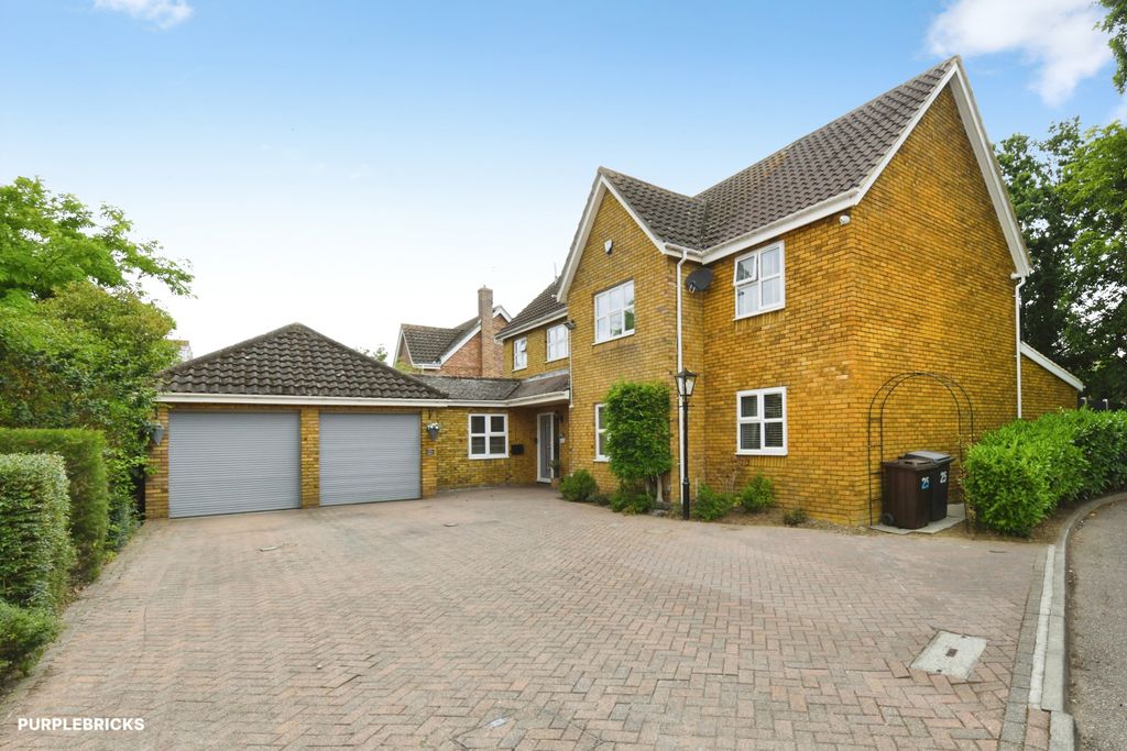 Property photo 2 of 33