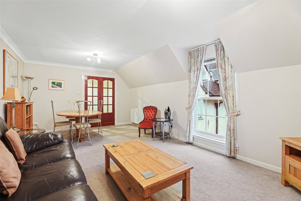 Property photo 2 of 15 Living/Dining Room