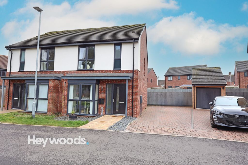 Property photo 1 of 27