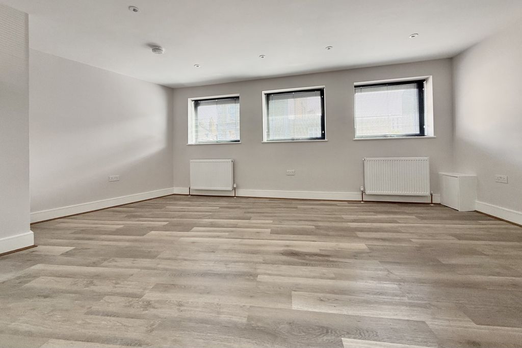 Property photo 2 of 11 2