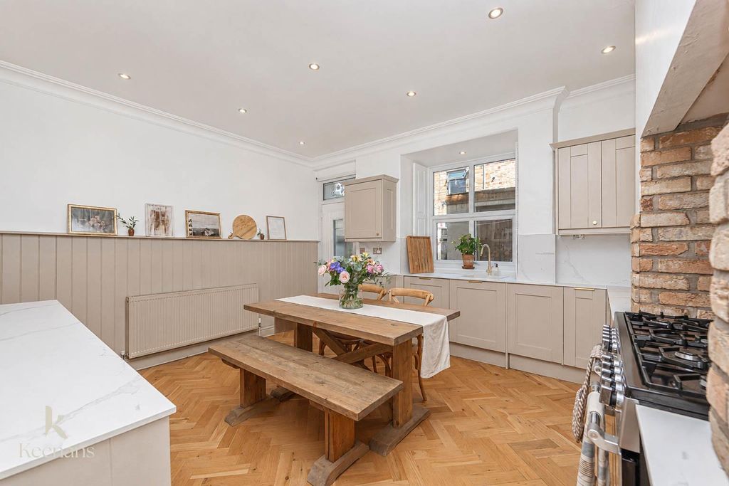 Property photo 1 of 44 1.Jpg