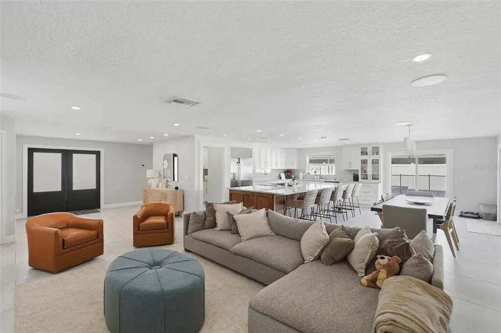 Property photo 3 of 20 <Alttext/>