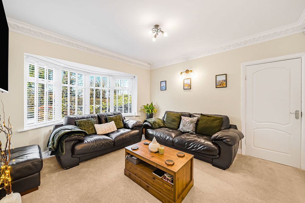 Property photo 3 of 40