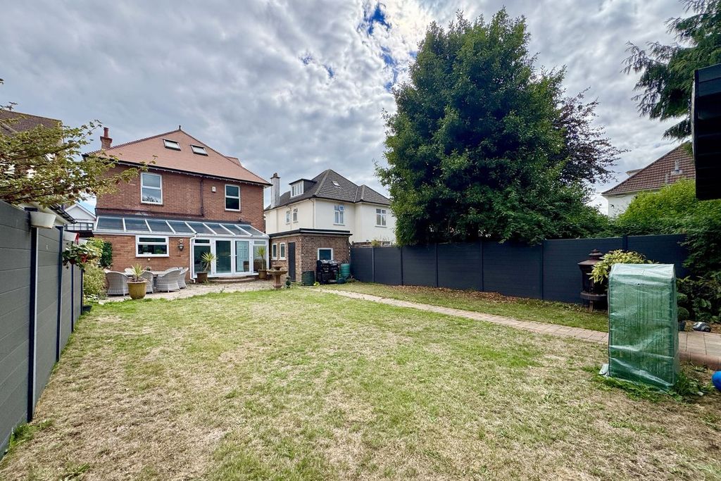 Property photo 3 of 29
