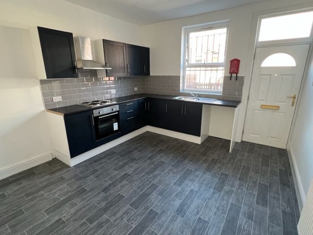 Property photo 3 of 15 Entrance Porch