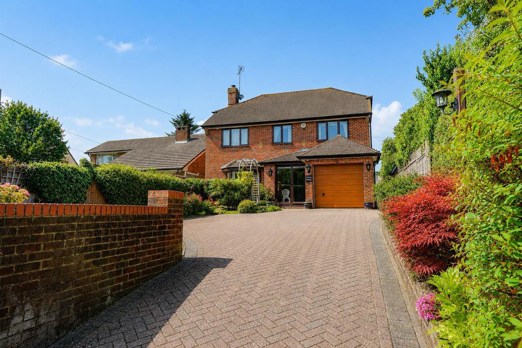 Property photo 1 of 30 Cf7F6930-1c1d-41B3-99E6-Bca8cd75118F.Png
