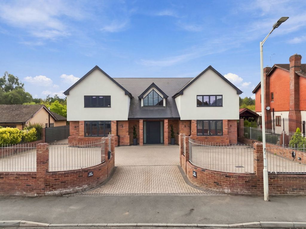 Property photo 1 of 50