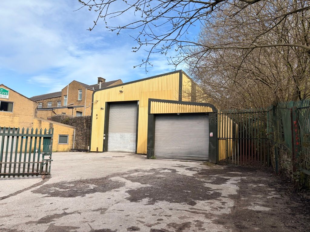 Property photo 3 of 8 Photo 11