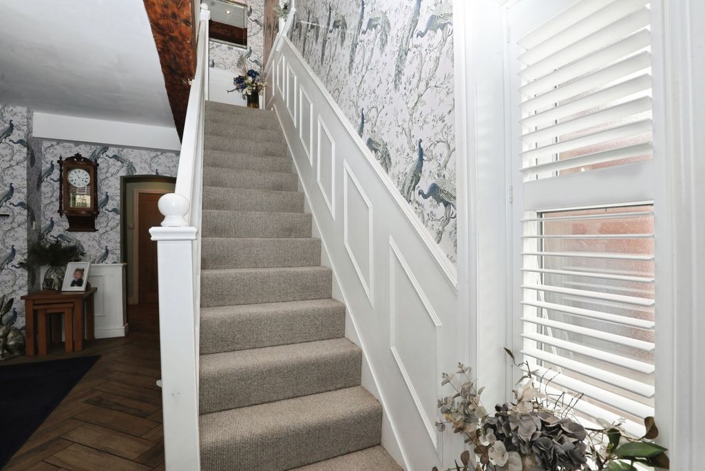 Property photo 2 of 18 Pbox-Img.Jpg