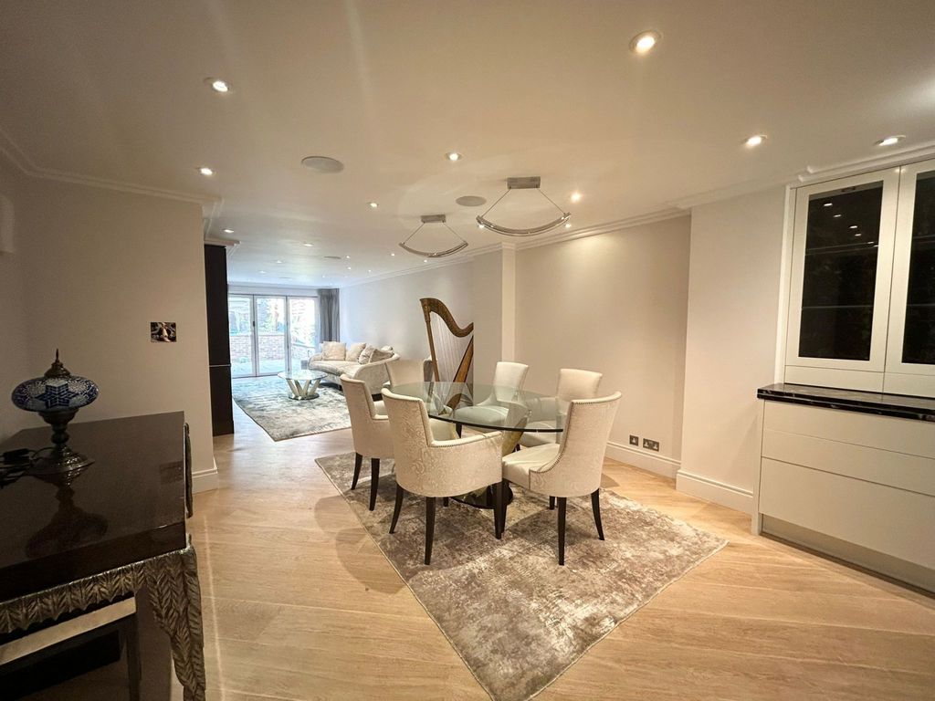 Property photo 3 of 10 Gallery
