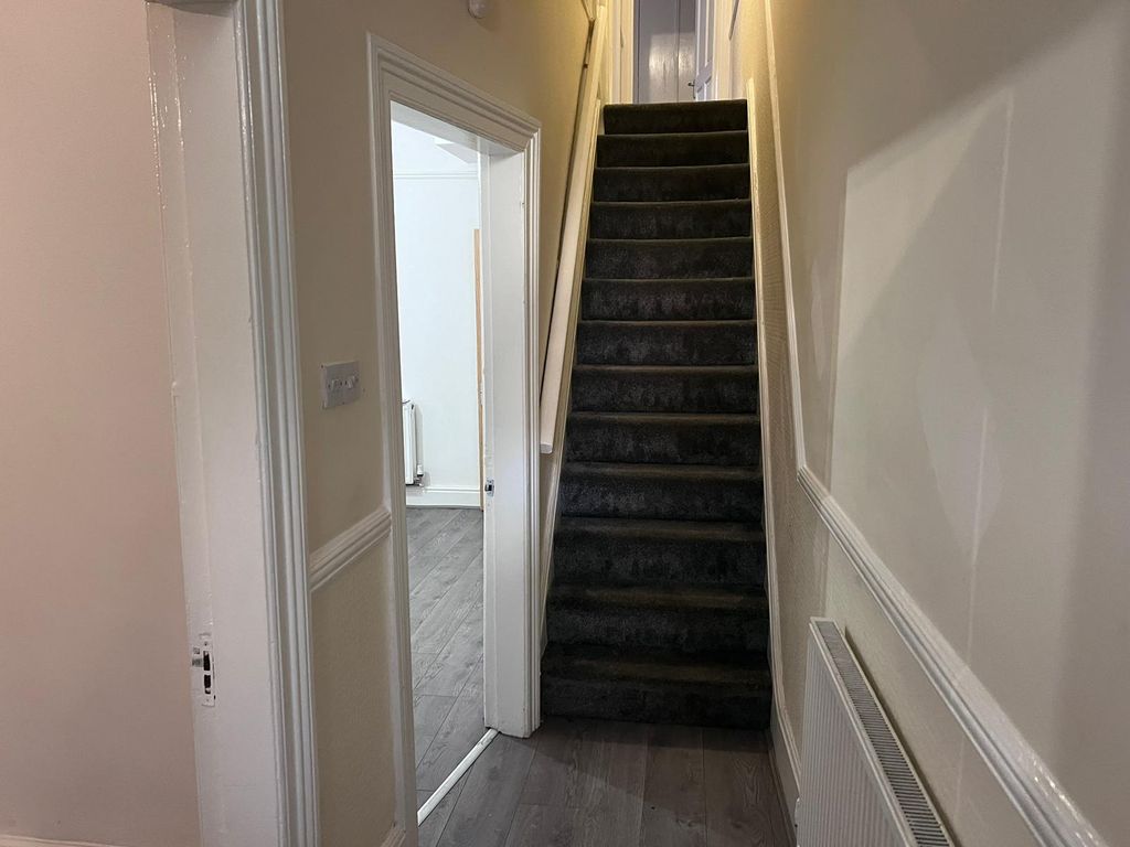 Property photo 1 of 15 Entrance Hall